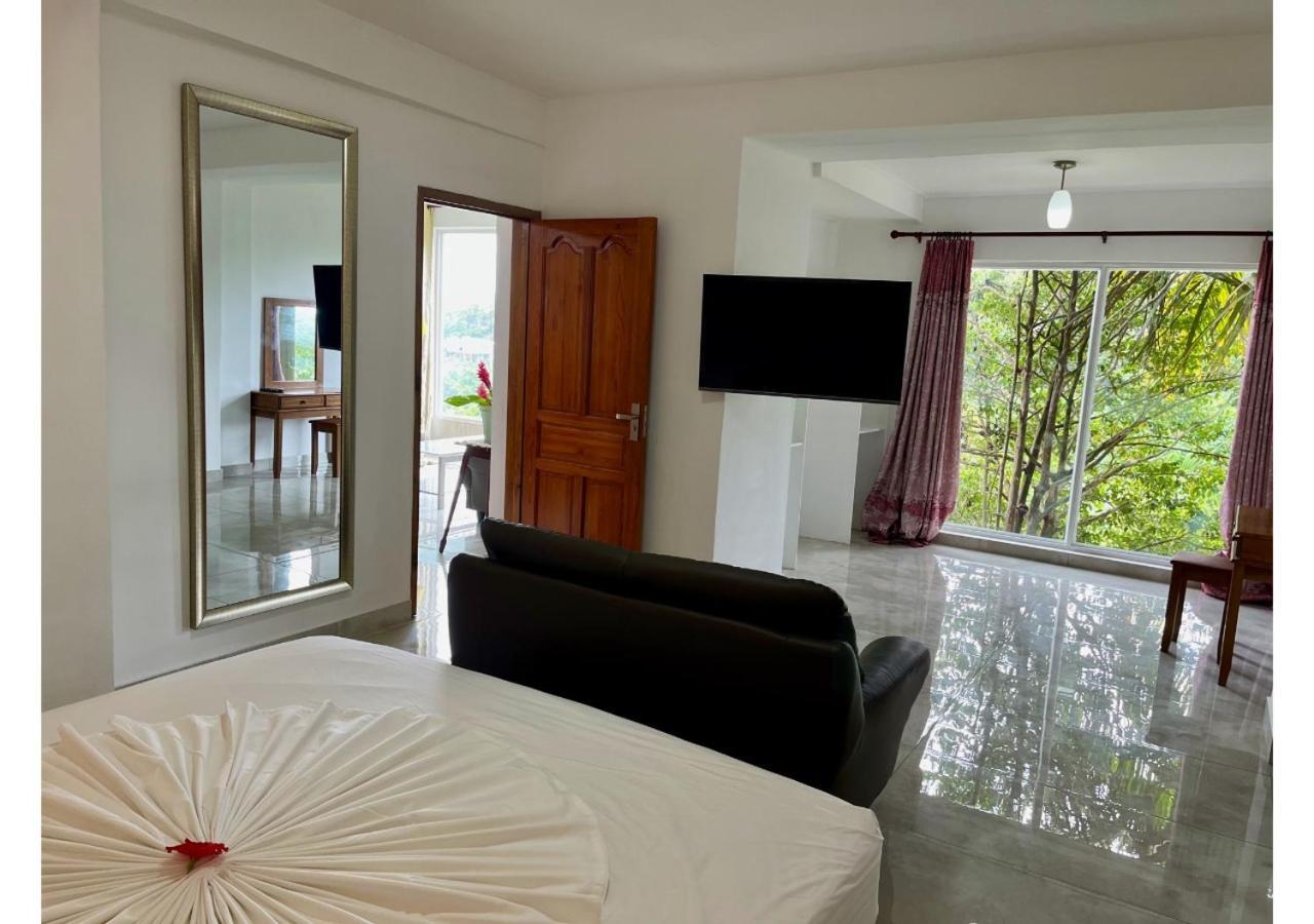 Holiday Home Baie Lazare  エクステリア 写真