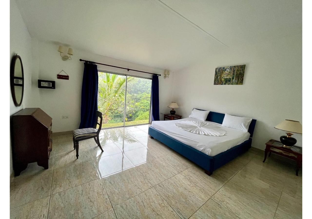 Holiday Home Baie Lazare  エクステリア 写真